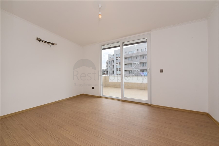 بسعر منافس جدا ! - دوبلكس 4 غرف وصالة - في منطقة توسمور / الانيا