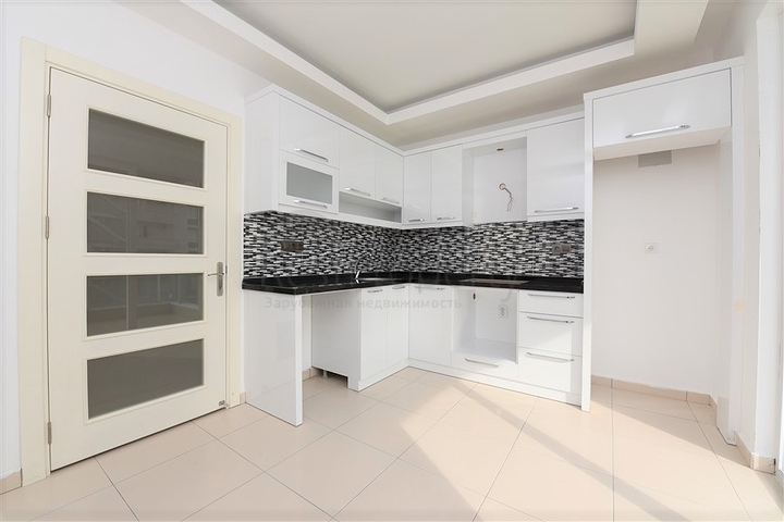 بسعر منافس جدا ! - دوبلكس 4 غرف وصالة - في منطقة توسمور / الانيا