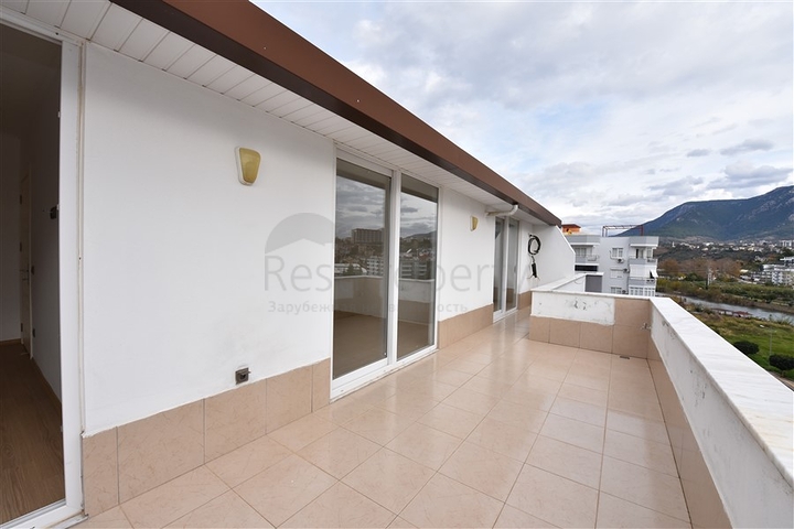 بسعر منافس جدا ! - دوبلكس 4 غرف وصالة - في منطقة توسمور / الانيا