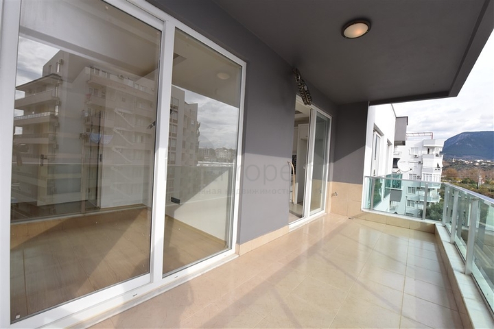 بسعر منافس جدا ! - دوبلكس 4 غرف وصالة - في منطقة توسمور / الانيا