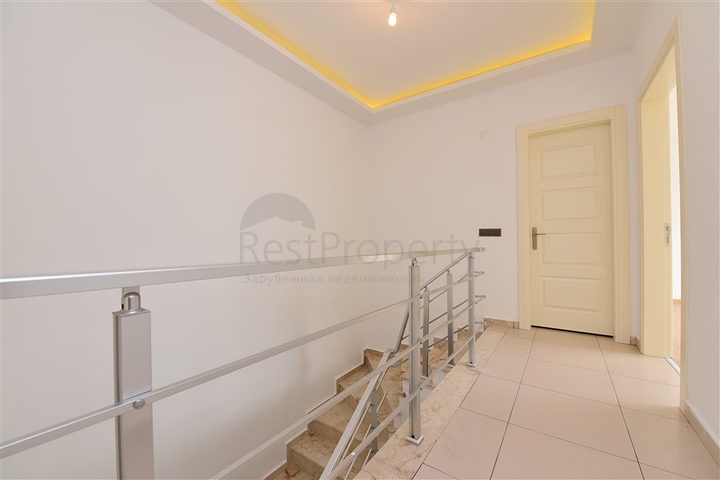 بسعر منافس جدا ! - دوبلكس 4 غرف وصالة - في منطقة توسمور / الانيا