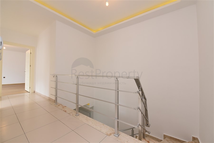 بسعر منافس جدا ! - دوبلكس 4 غرف وصالة - في منطقة توسمور / الانيا