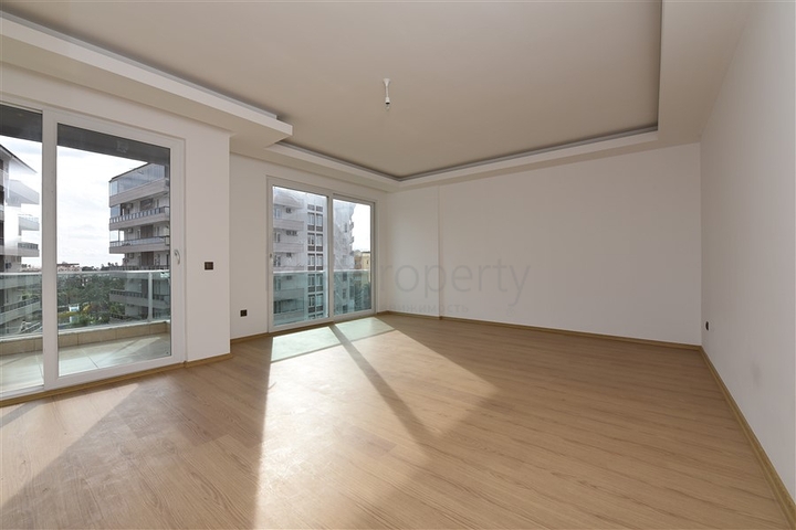 بسعر منافس جدا ! - دوبلكس 4 غرف وصالة - في منطقة توسمور / الانيا