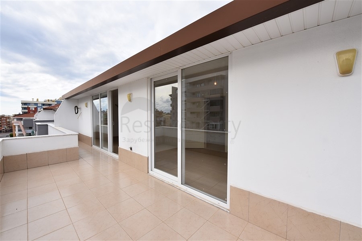 بسعر منافس جدا ! - دوبلكس 4 غرف وصالة - في منطقة توسمور / الانيا