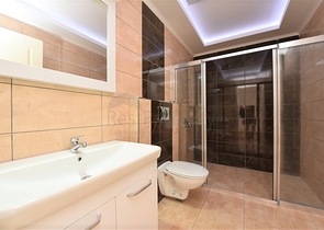 بسعر منافس جدا ! - دوبلكس 4 غرف وصالة - في منطقة توسمور / الانيا