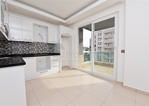 بسعر منافس جدا ! - دوبلكس 4 غرف وصالة - في منطقة توسمور / الانيا