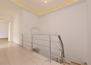 بسعر منافس جدا ! - دوبلكس 4 غرف وصالة - في منطقة توسمور / الانيا