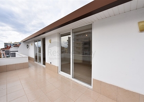 بسعر منافس جدا ! - دوبلكس 4 غرف وصالة - في منطقة توسمور / الانيا