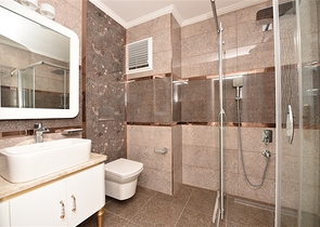 اطلالة بحرية - شقة غرفة وصالة - مجمع ذو خدمات متكاملة - في مهموتلار / الانيا 