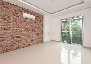 ضمن اول صف على البحر - شقة غرفتين وصالة - مجمع سكني حديث - في كاستل / الانيا 