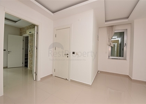 ضمن اول صف على البحر - شقة غرفتين وصالة - مجمع سكني حديث - في كاستل / الانيا 