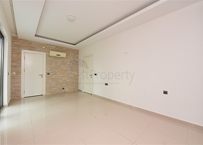 ضمن اول صف على البحر - شقة غرفتين وصالة - مجمع سكني حديث - في كاستل / الانيا 