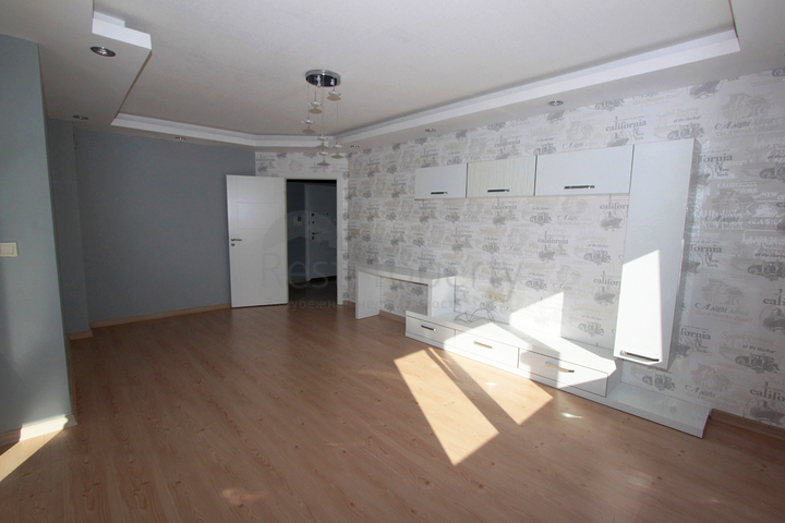 2 + 1 شقة في ليمان كونيالتي