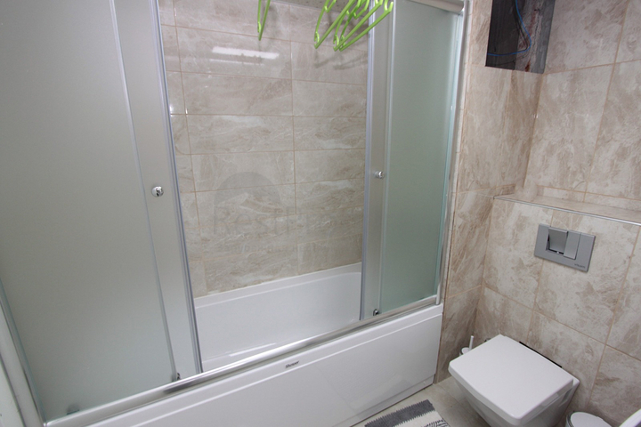 شقة واسعة 3 + 1 على مسافة قريبة من البحر في أنطاليا