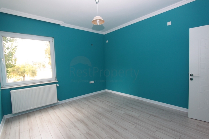 شقة واسعة 3 + 1 على مسافة قريبة من البحر في أنطاليا