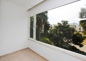 شقة واسعة 3 + 1 على مسافة قريبة من البحر في أنطاليا