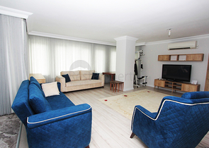 شقة واسعة 3 + 1 على مسافة قريبة من البحر في أنطاليا