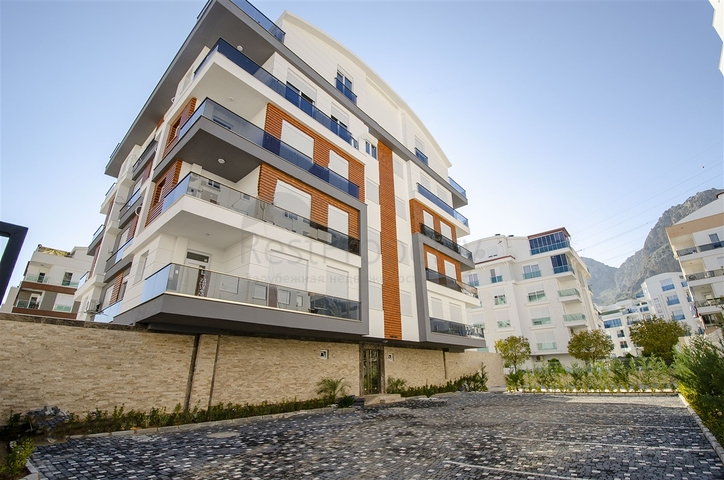 شقة  4 + 1 في مشروع جديد في كونيالتي هورما