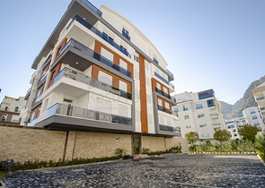 شقة  4 + 1 في مشروع جديد في كونيالتي هورما