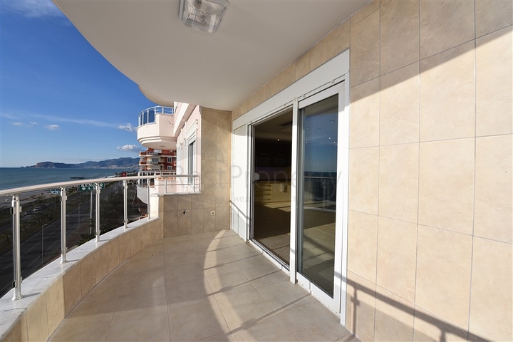 اطلالة بحرية - شقة غرفتين وصالة - ضمن مجمع اول صف على البحر - في مهموتلار / الانيا 