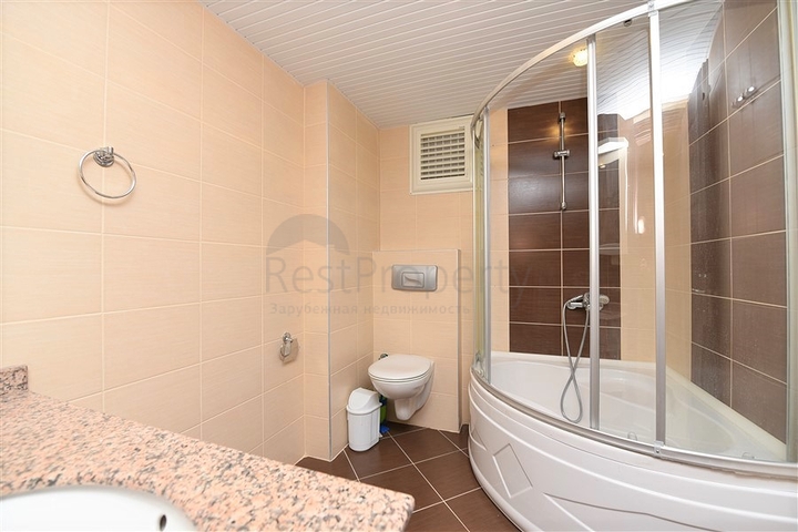 اطلالة بحرية - شقة غرفتين وصالة - ضمن مجمع اول صف على البحر - في مهموتلار / الانيا 