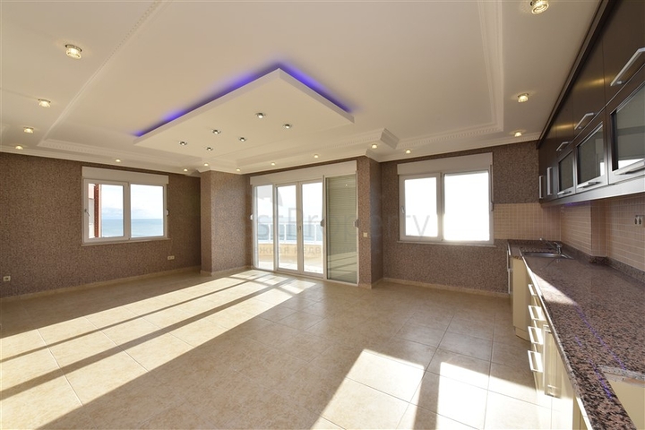 اطلالة بحرية - شقة غرفتين وصالة - ضمن مجمع اول صف على البحر - في مهموتلار / الانيا 