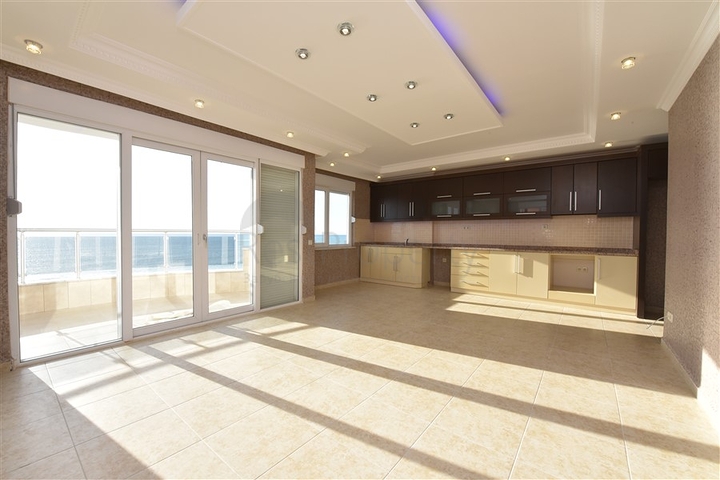 اطلالة بحرية - شقة غرفتين وصالة - ضمن مجمع اول صف على البحر - في مهموتلار / الانيا 