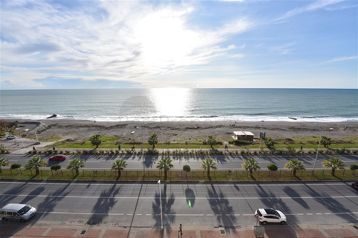 اطلالة بحرية - شقة غرفتين وصالة - ضمن مجمع اول صف على البحر - في مهموتلار / الانيا 