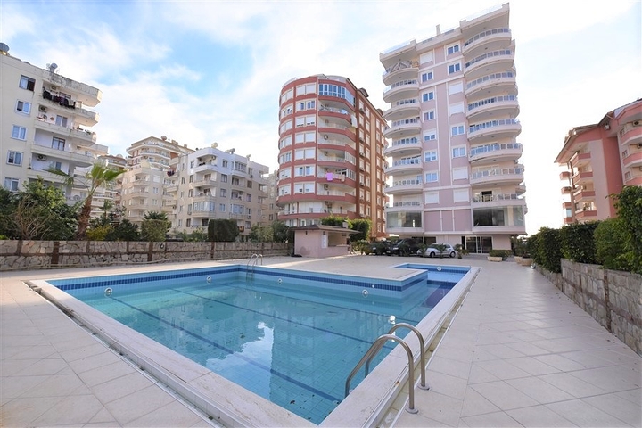 اطلالة بحرية - شقة غرفتين وصالة - ضمن مجمع اول صف على البحر - في مهموتلار / الانيا 