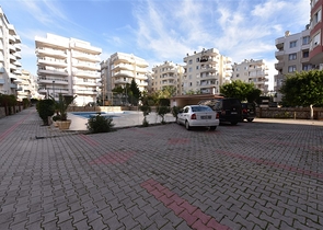 اطلالة بحرية - شقة غرفتين وصالة - ضمن مجمع اول صف على البحر - في مهموتلار / الانيا 