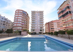 اطلالة بحرية - شقة غرفتين وصالة - ضمن مجمع اول صف على البحر - في مهموتلار / الانيا 