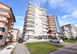 اطلالة بحرية - شقة غرفتين وصالة - ضمن مجمع اول صف على البحر - في مهموتلار / الانيا 