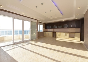 اطلالة بحرية - شقة غرفتين وصالة - ضمن مجمع اول صف على البحر - في مهموتلار / الانيا 