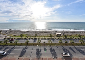 اطلالة بحرية - شقة غرفتين وصالة - ضمن مجمع اول صف على البحر - في مهموتلار / الانيا 