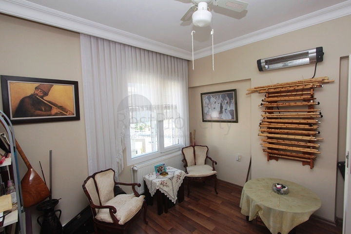 3 + 1 شقة مطلة على البحر في كونيالتي أنطاليا 100 م إلى الشواطئ