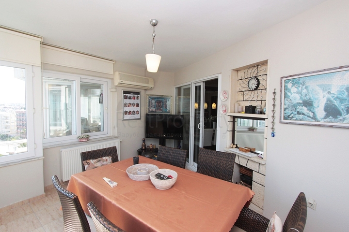 3 + 1 شقة مطلة على البحر في كونيالتي أنطاليا 100 م إلى الشواطئ