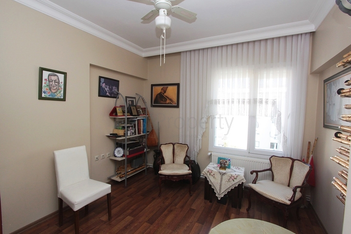 3 + 1 شقة مطلة على البحر في كونيالتي أنطاليا 100 م إلى الشواطئ