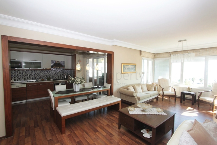 3 + 1 شقة مطلة على البحر في كونيالتي أنطاليا 100 م إلى الشواطئ