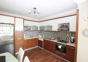 3 + 1 شقة مطلة على البحر في كونيالتي أنطاليا 100 م إلى الشواطئ