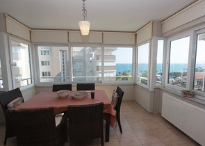 3 + 1 شقة مطلة على البحر في كونيالتي أنطاليا 100 م إلى الشواطئ