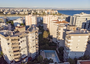 3 + 1 شقة مطلة على البحر في كونيالتي أنطاليا 100 م إلى الشواطئ