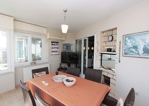 3 + 1 شقة مطلة على البحر في كونيالتي أنطاليا 100 م إلى الشواطئ