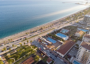 3 + 1 شقة مطلة على البحر في كونيالتي أنطاليا 100 م إلى الشواطئ