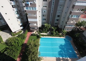 3 + 1 شقة مطلة على البحر في كونيالتي أنطاليا 100 م إلى الشواطئ