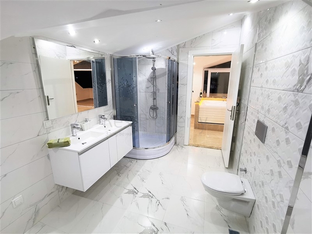 فيلا فاخرة - اطلالة بحر - مسبح خاص - في كارجي جاك / الانيا 