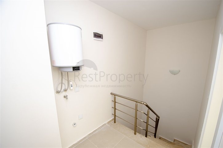 شقة دوبلكس 3 + 1 ضمن مجمع 