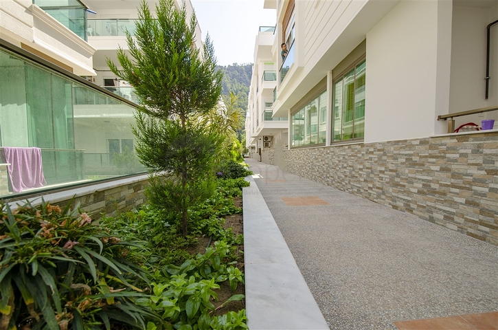 شقة دوبلكس 3 + 1 ضمن مجمع 