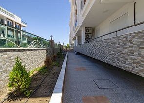 شقة دوبلكس 3 + 1 ضمن مجمع 