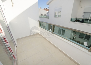 شقة دوبلكس 3 + 1 ضمن مجمع 