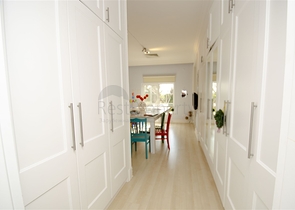 فيلا 5 + 1 مع حديقة خاصة في مجمع دشمألتي أنطاليا